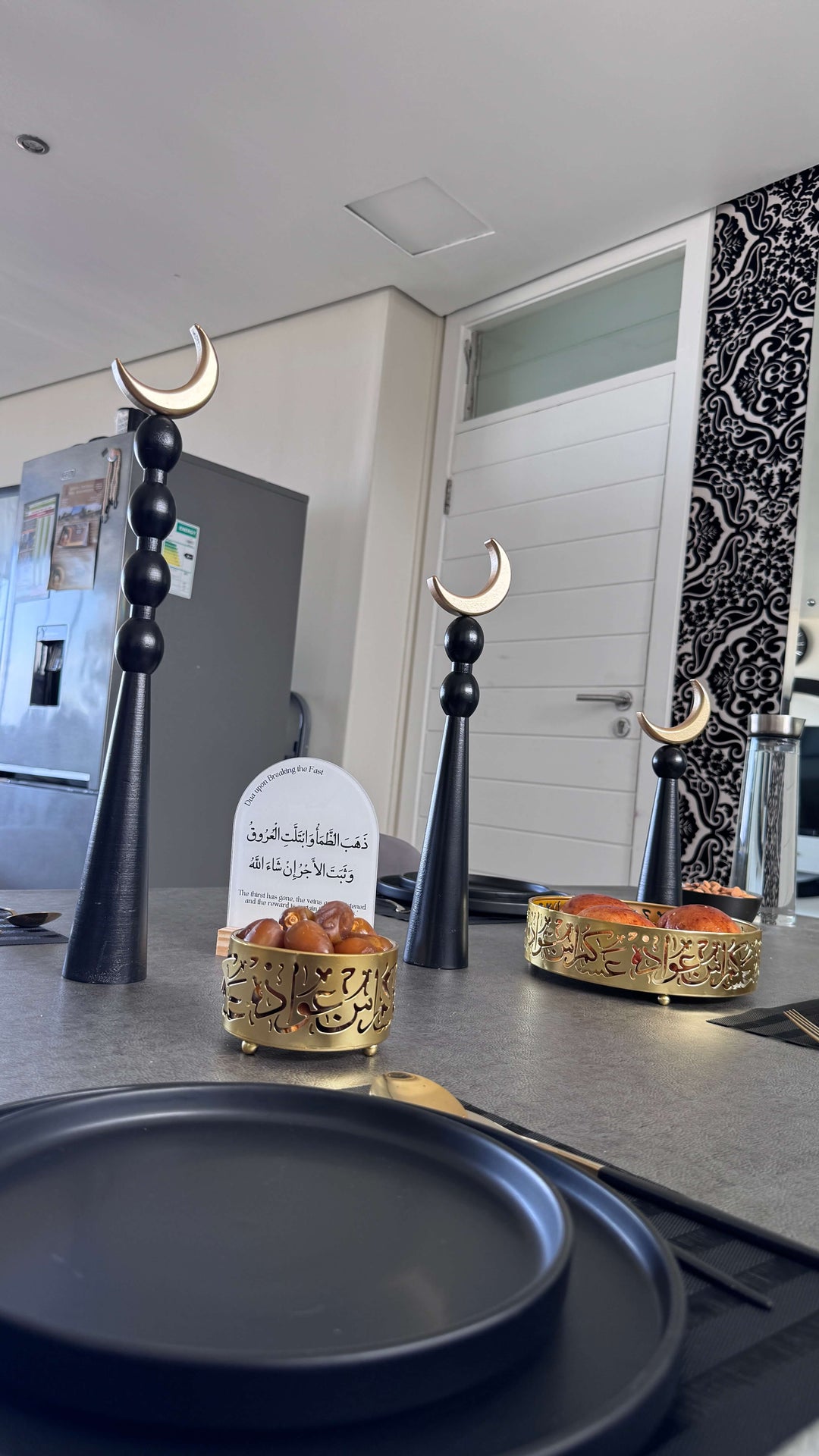 Standing Crescent Display