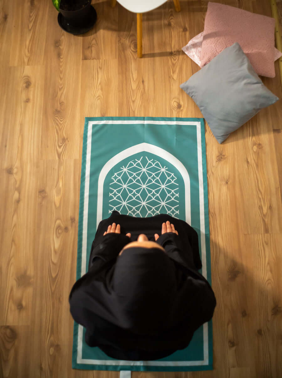 BAHĀ Portable Prayer Mat | Classic